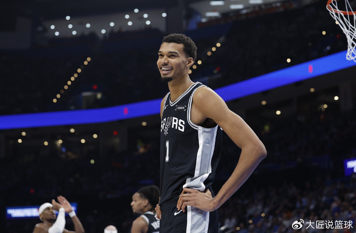 文班无悬念状元！美媒重排23年首轮秀：火箭阿门榜眼+白魔升15名|文班亚马|沃尔什|犹他爵士队|休斯敦火箭队|nba_新浪体育_新浪新闻